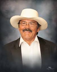 Steve Castro's Instagram, Twitter & Facebook