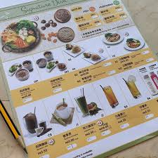 Hehe, ada aji yah tante? ucap andi. Mama Kim Menu