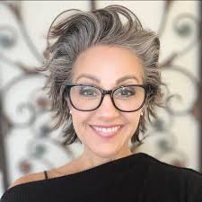 Jennifer Dewees's Instagram, Twitter & Facebook