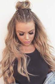 This textured updo is one of the most perfect going out hairstyle options. Neuefrisureen Club Hairstyles For Round Faces Hair Styles Long Hair Styles