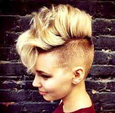 25 Exquisite Curly Mohawk Hairstyles For Girls And Women Curly Mohawk Hairstyles Mohawk Hairstyles Mohawk Hairstyles For Girls