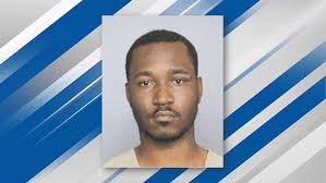 Fort Lauderdale man accused of stabbing woman in the eyes, throwing their  child out window