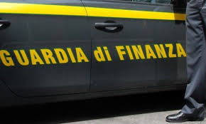 I suoi servizi di private banking vengono offerti ai clienti da 4.850 specialisti ogni giorno. Truffa Fideuram Condannato A 6 Anni L Ex Promoter Finanziario Che Raggiro Decine Di Risparmiatori