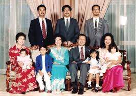 __ mahathir and lee kuan yew. Tun Dr Mahathir Mohamed Devology