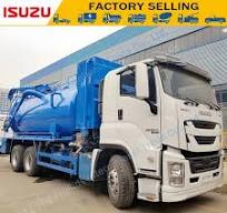 Isuzu Giga Sewage Flood Fecal Jetting Vacuum Sewage Suction Tanker Vacuum  Pump Sewer Truck Septic Tank Septic System Sewer Vacuum Truck
