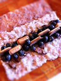 Sushi Dessert Sushi A La Maison Nutella Bleuets Et Biscuit Sablee Sweet Sushi Food Recipes