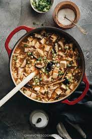 This hot and sour soup recipe traditionally uses mushrooms, bamboo, and onions, but you can add other veggies that you have on hand like carrots it tastes so much like the yummy soup we would get at our local chinese restaurant that closed. Authentic Hot And Sour Soup é…¸è¾£æ±¤ Omnivore S Cookbook