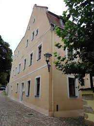 Die mietpreise in pirna liegen aktuell bei durchschnittlich 5,83 €/m². 2 Zimmer Wohnung Zu Vermieten Fleischergasse 1c 01796 Pirna Sachsische Schweiz Osterzgebirge Kreis Mapio Net