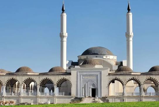 Safvan Bin Muattal Türbesi