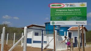 Resultado de imagem para Fotos da dessalinizaÃ§Ã£o de Ã¡gua no NE implantada pelo governo Lula