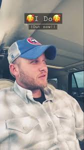 Holding hands, making plans #nashville #lovesongs #countrymusic #ido