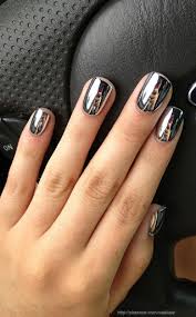 It is studded with some rhinestones which give it a lively and pretty expression. Silver Color Nail Designs Confession Of Rose