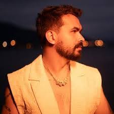 Cesar Cotillo's Instagram, Twitter & Facebook