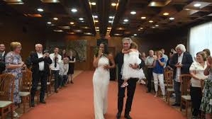 13,441 likes · 124 talking about this. Itt A Felvetel Fesus Nelly Titkos Eskuvojerol Startlap