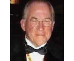 Cindy Toon's Instagram, Twitter & Facebook