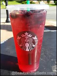 Homemade Very Berry Hibiscus Refresher A La Starbucks Copycat Starbucks Recipes Very Berry Hibiscus Refresher Starbucks Drinks