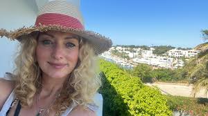 photo Prateek Gautam* ***"People don't know who to put their candle in  front of." Wendy Farrington*** **Today many people are searching for  someone or something that remains solid, can be trusted and