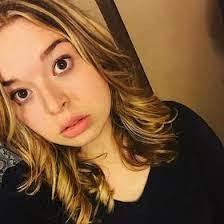 Cassie Mosher's Instagram, Twitter & Facebook