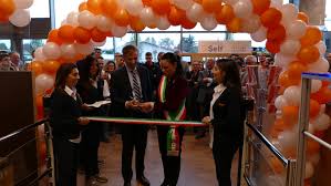Cassina de' pecchi è un comune italiano della provincia di milano in della regione di lombardia. Cassina De Pecchi Aperto Il Nuovo Supermercato Iperal Prima La Martesana