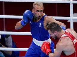 Ben whittaker insisted he meant no disrespect by putting his olympic silver in his pocket at the medal ceremony, revealing he felt like a failure after losing in the men's light. Fegcucg Iffpum