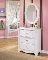 The crowning touch—a hutch with shelf (sold separately). Exquisite Poster Bedroom Set From Ashley Asl B188 71 82n Coleman Furniture