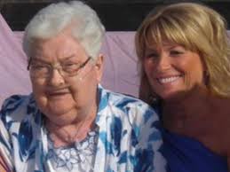 Would look beautiful in any fan's home.