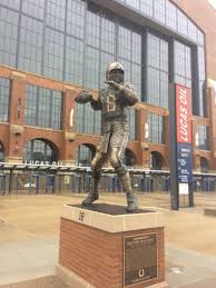 Twitter reacts to hof bust! Peyton Manning S Statue Davidki96883571 Twitter