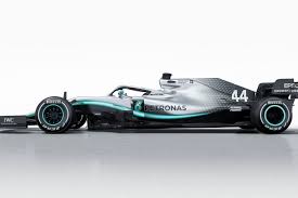 Le championnat du monde de formule 1 2005, qui compte 19 grands prix, est remporté par fernando alonso et par son écurie renault. Photos La Mercedes F1 W10 Eq Power La Formule 1 De L Equipe Pour La Saison 2019 A Ete Revelee La Livree Evolue Mercedes Amg Mercedes Amg F1 Amg