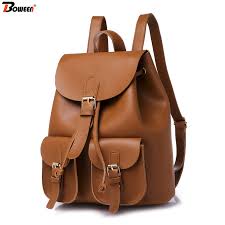 Bienvenue dans notre sélection de sac à main pas cher en cuir pour femme à moins de 100€, le plaisir du bel accessoire de mode à prix doux! Pin On Costumes Divers