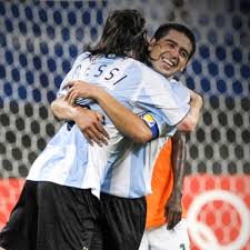 Juan román riquelme, vicepresidente de boca juniors, habría asimismo, riquelme no solo quiere llevarse consigo al italiano, sino que también con todos los entrenadores de menores de boca. B R Football On Twitter Juan Roman Riquelme And Leo Messi Both Celebrate Their Birthdays Today Two Argentina Legends