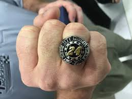 Gordon, Hendrick honor team members with commemorative rings