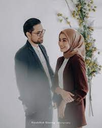 Syahrini mengungkap bahwa reino barack membangunkan studio rekaman yamaha untuk pemakaian incess pribadi. Pin Di Tips Pernikahan