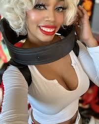 Let's be real, Ankha always wants to know the tea 🫖 I cannot believe today  is Friday!!! Do you guys have any fun plans for the weekend?? I'm gonna be  con crunching