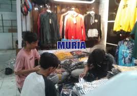 Check spelling or type a new query. Covid 19 Turunkan Omzet Pedagang Pasar Kliwon Kudus Kabar Seputar Muria