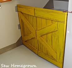 This modular system has a variety of the bindaboo® hallway indoor pet gate is perfect any hallway or doorway. Diy Wooden Barn Door Baby Gate Building Plans