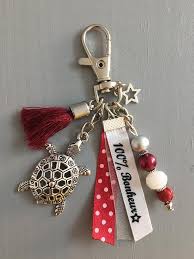 Bijou De Sac Grigri Porte Cles Lili Et Ma Creations 100 Bonheur Diy Leather Bracelet Beaded Keychains Beaded Jewelry Patterns