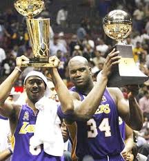 11 Years Ago Today The Lakers Completed A Sweep Of The Nets In The 2002 Nba Finals And Finished Off A 3peat The Lakers Beca Kobe Bryant Kobe Shaquille O Neal