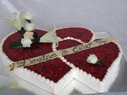 Pin Von Sabine Golbs Auf Hochzeitstorten Hochzeitstorte Torte Hochzeit Hochzeit