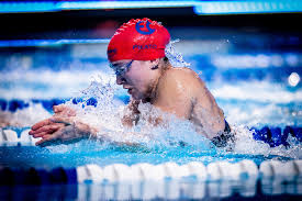 La sedicenne pugliese ha nuotato in 2930 nella semifinale strappando all. Benedetta Pilato Record Del Mondo Jr 50 Metri Rana Il Video Della Gara