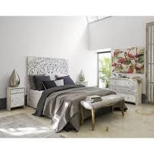 Tete De Lit 160 Sculptee En Manguier Massif Blanche Effet Vieilli Maisons Du Monde Dormitorios Decoracion De Dormitorio Matrimonial Decoracion De Interiores