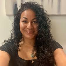 What about this!?!? A curly shag haircut 😍 Would you get your curls cut  into this loveliness?