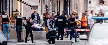 Messieurs les policiers, laissez tomber vos investigations ne servent à rien ! Attaque A Lyon Gerard Collomb Exprime Sa Profonde Emotion Le Point