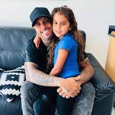Yo no soy tu maridonicky jam • kilates 2. Nicky Jam And His Daughter Lucy Singer Daddy Yankee Gorgeous Men