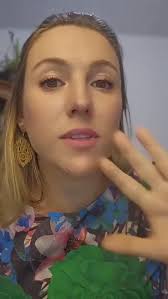 REGULAÇÃO DO CICLO CIRCADIANO com a fisioterapeuta Dra. Flávia Baggio  Nerbass Você já se perguntou por que é necessário dormir entre 6 e 8 horas  por noite? Saiba na série de vídeos