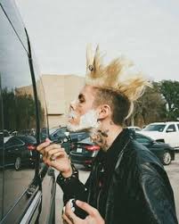 The most underrated one off is the man with a band. 280 Nascar Aloe Ideen In 2021 Punk Haarschnitt Hello Kitty Sachen Vintage Cartoons
