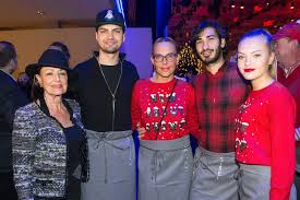 https www promiflash de news 2012 10 31 heiss nicki minaj im zuckersuessen bh unterwegs html 2012 10 31t23 38 00 01 00 https content4 promiflash de article images gallery2048 nicki minaj auf der buehne 6 jpg nicki minaj bei den mtv european