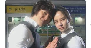 Later, the rumors turned out to be fake when they both proclaimed that they're just good friends than nothing else. Psychic Predicts Song Ji Hyo And Kim Jong Kook Could Get Married South Korea Amino