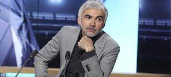 De pascal praud femme, on connait très peu ou presque rien. 20h Foot Revient Sur I Tele Avec Pascal Praud Lundi 8 Aout
