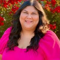 Leslie Mangus's Instagram, Twitter & Facebook