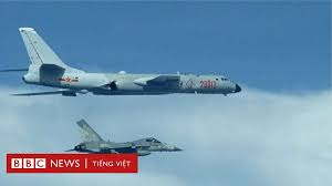 Bà cho biết đài bắc đang đàm phán với washington để mua mìn chống tàu ngầm nhằm đối phó với quân trung quốc đổ bộ, và hỏa tiễn hành trình để phối hợp với loại hỏa tiễn siêu thanh chống hạm hùng phong (hsiung feng) do đài loan sản xuất, bảo vệ vùng duyên hải. Ä'ai Loan Phong Thá»§ Ben Trong Chuá»—i Ä'áº£o Thá»© Hai Bbc News Tiáº¿ng Viá»‡t